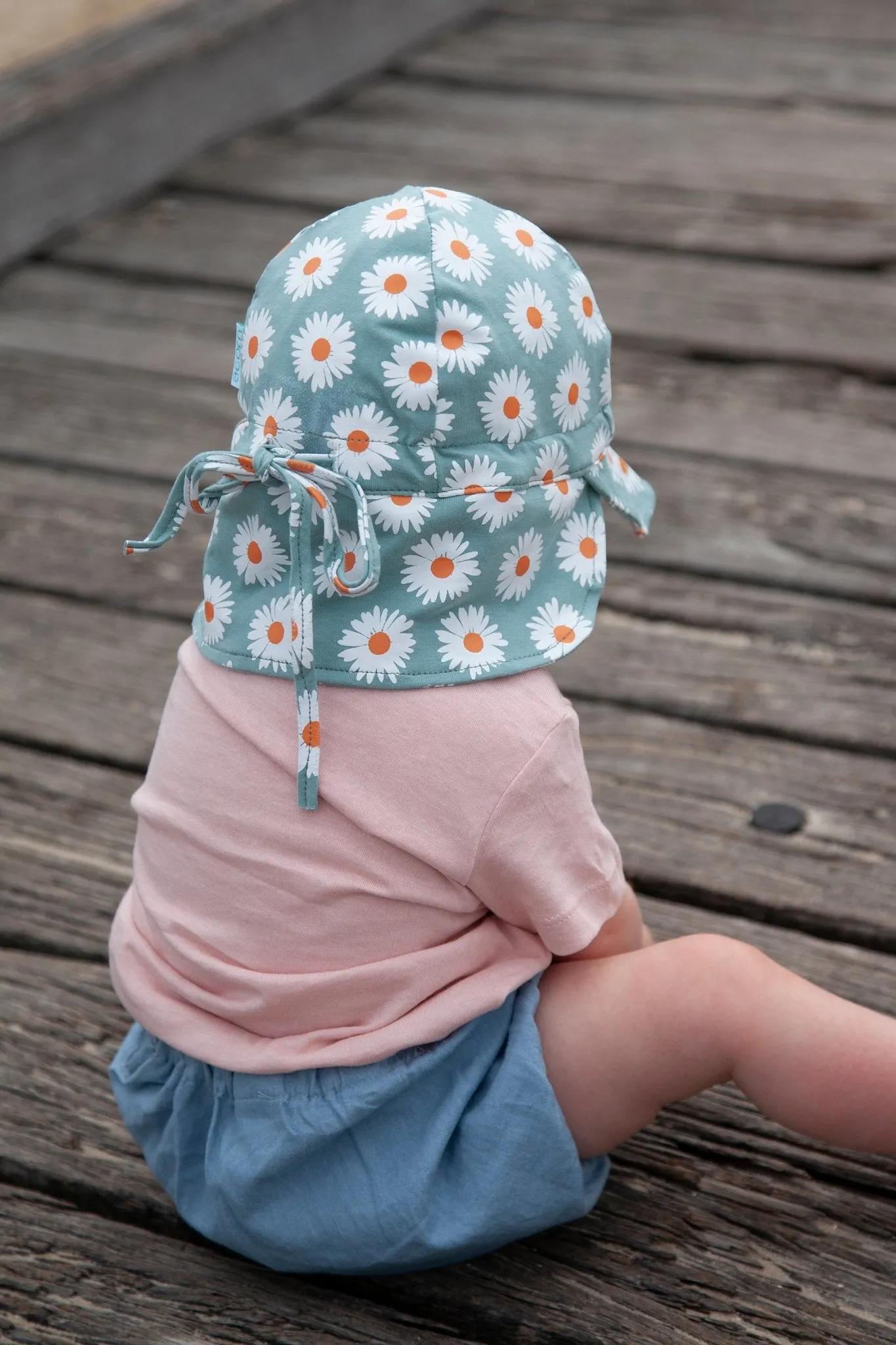 Daisy Flap Cap