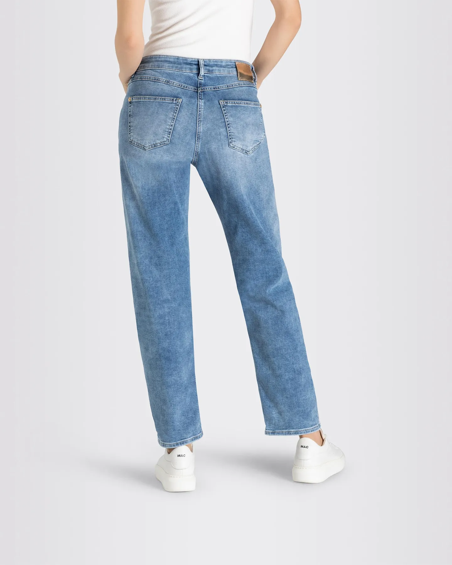 STRAIGHT LEG JEANS - LIGHT INDIGO USED WASH